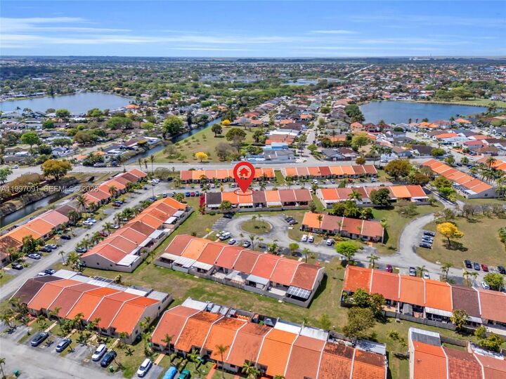 Property Photo:  6323 SW 147th Place Cir  FL 33193 
