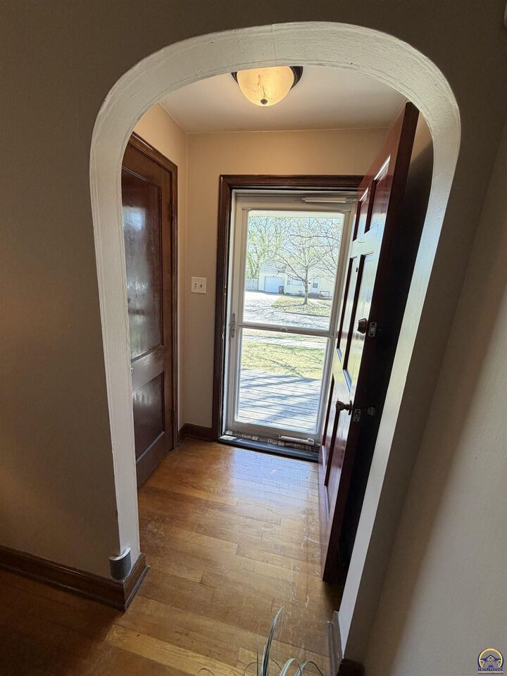 Property Photo: 605 SW Webster Ave KS 66606