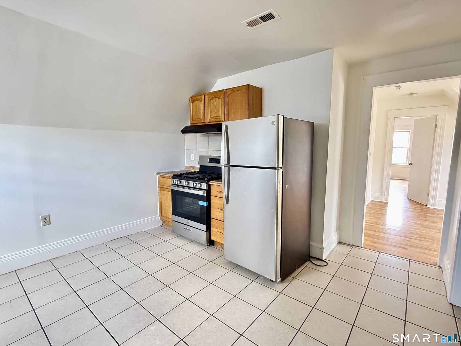 Property Photo:  202 Sixth Street 3rd Fl  CT 06607 