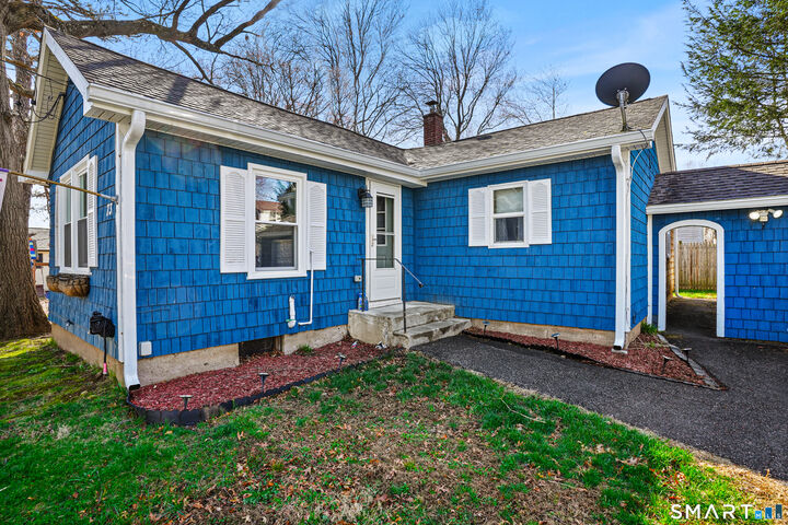 Property Photo:  73 Jeannette Street  CT 06010 