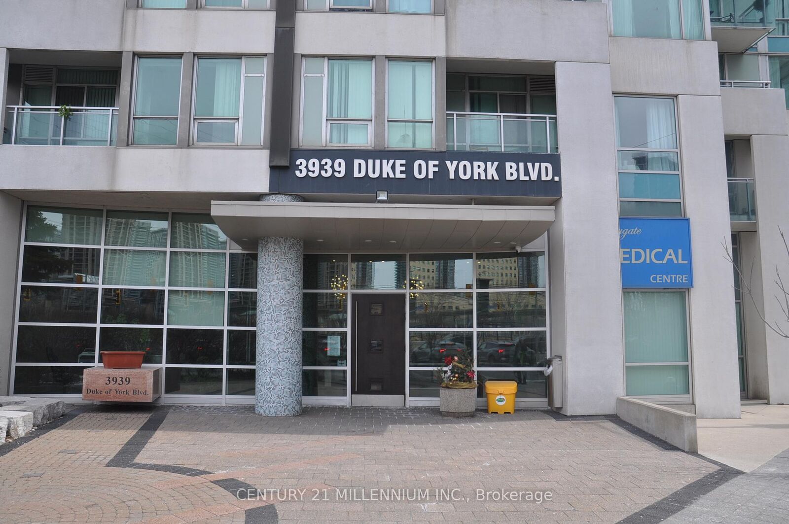 Property Photo:  3939 Duke Of York Boulevard 1405  ON L5B 4N2 
