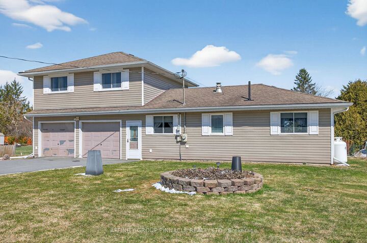 Property Photo: 272 Crosby Drive ON K0M 1A0