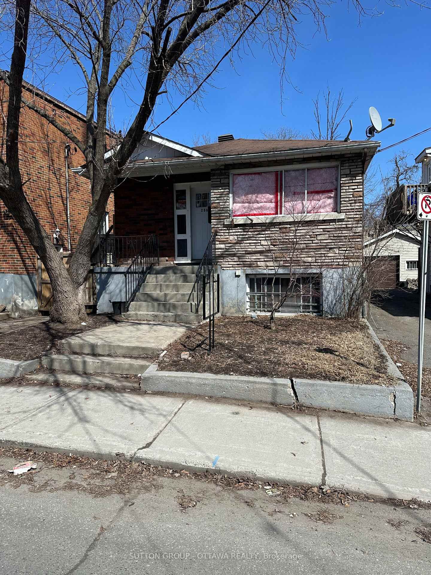 Property Photo: 259 Granville Street N ON K1L 6Z3