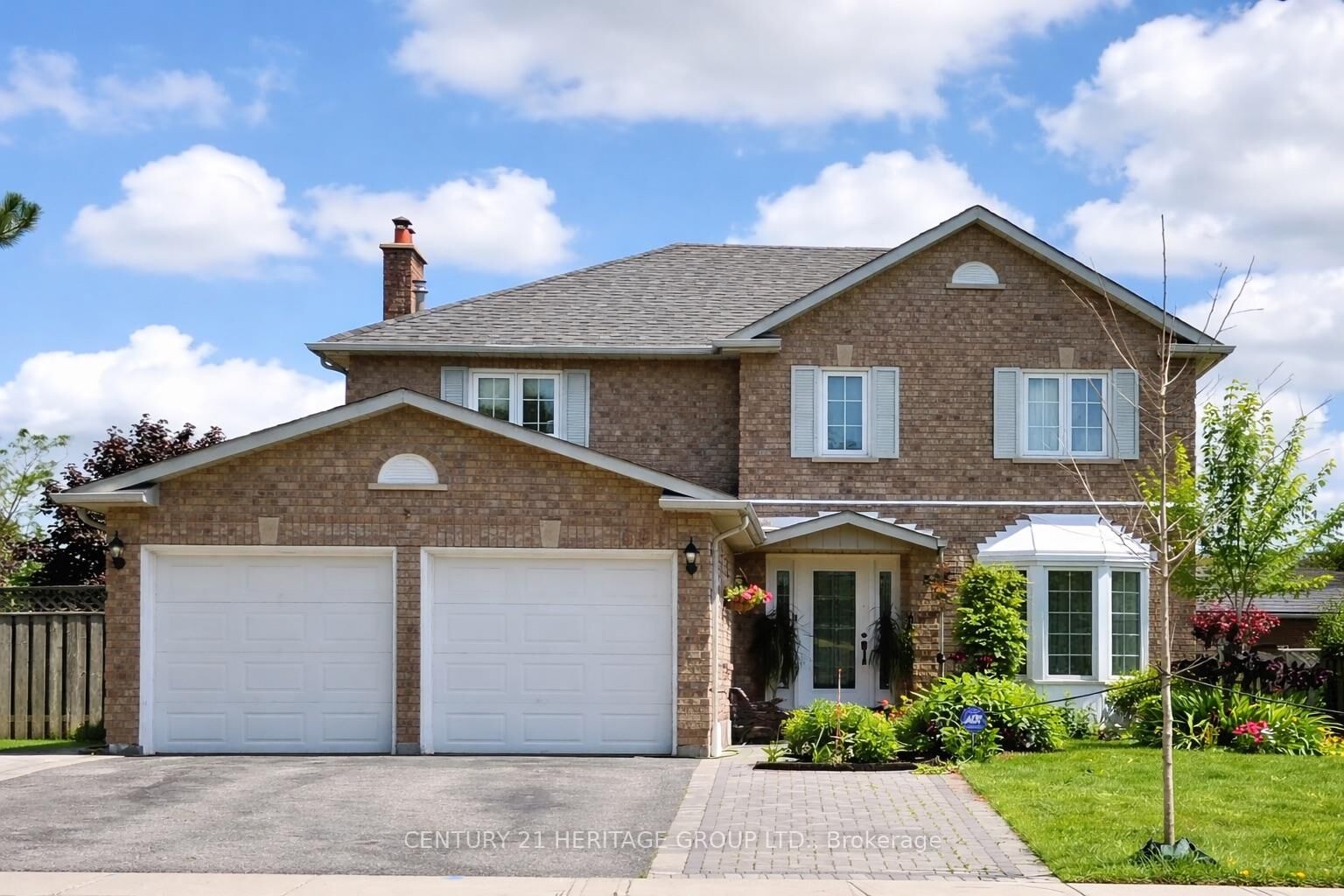 Photo de la propriété:  691 Shanahan Boulevard  ON L3X 1P8 