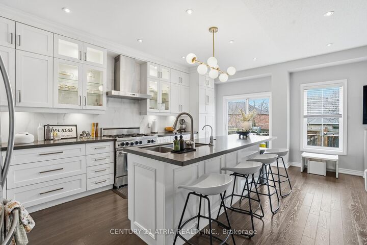 Property Photo:  72 Dovetail Drive  ON L4E 5A7 