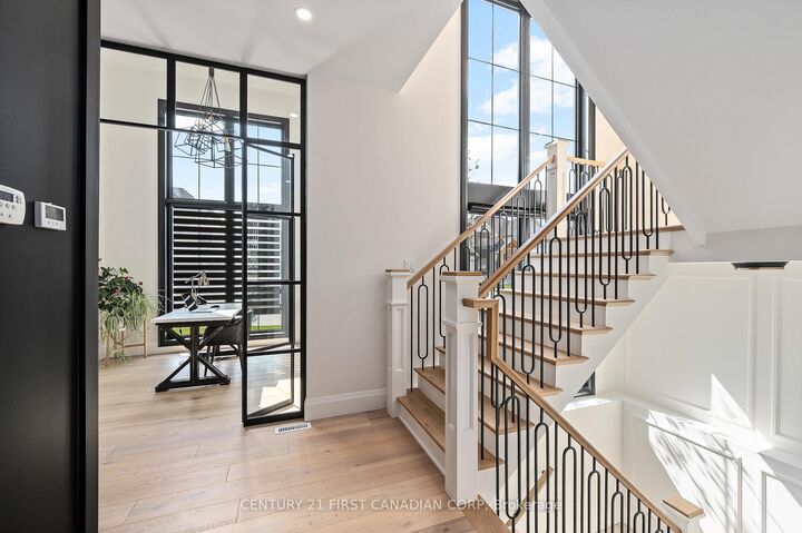 Property Photo:  868 White Pine Street  ON N6G 3X9 