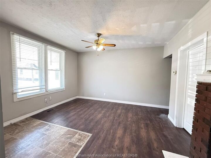 Photo de la propriété:  168 West Street  ON N7M 2R8 