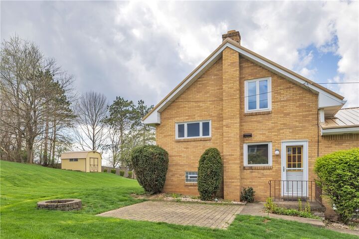 Property Photo:  105 Northumberland Dr.  PA 15642 