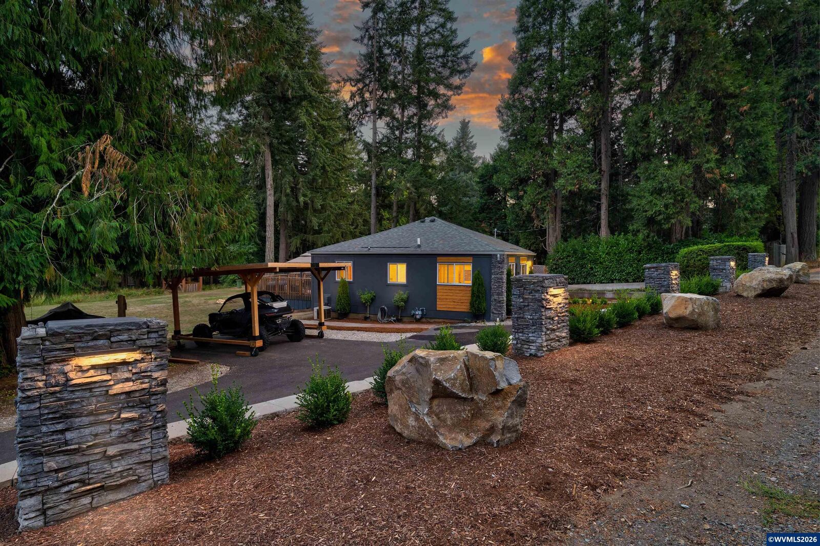 Property Photo:  150 Rees Hill Rd SE  OR 97306 