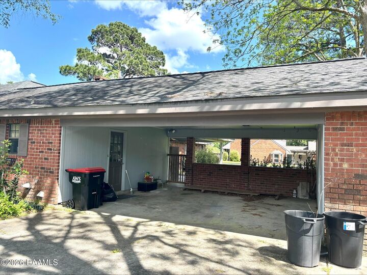 Property Photo:  200 Buffalo Run  LA 70503 