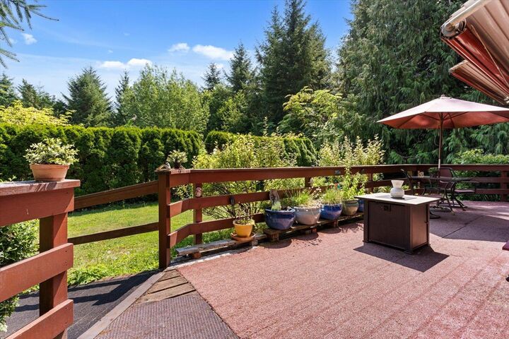 Property Photo: 640 Maple Falls Road BC V2R 4X7