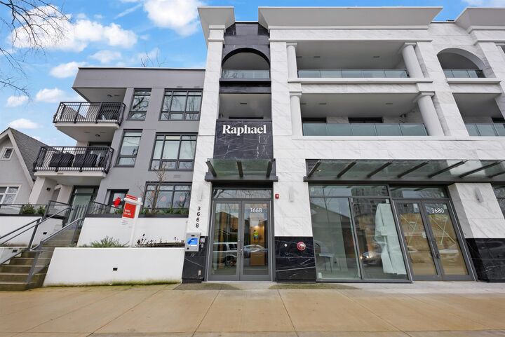 Property Photo: 3668 W 10th Avenue 102 BC V6R 2G3