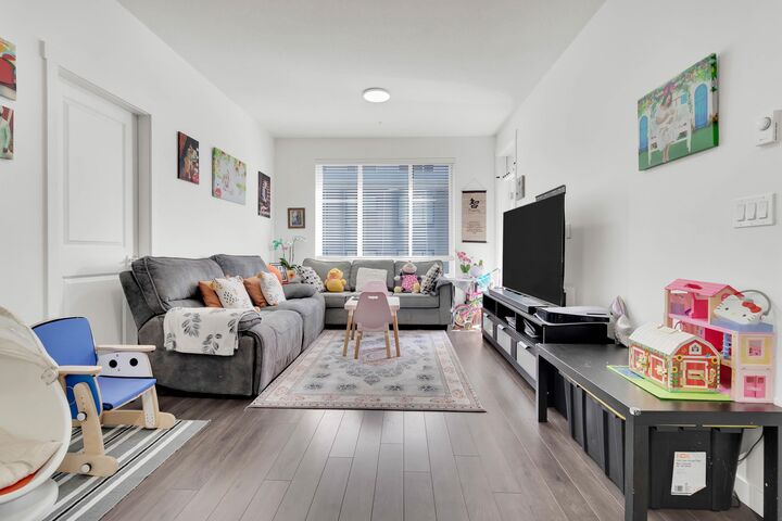 Property Photo: 15815 85 Avenue 408 BC V4N 6X5