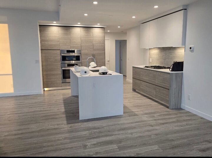 Property Photo:  660 Quayside Drive 1104  BC V3M 0P1 
