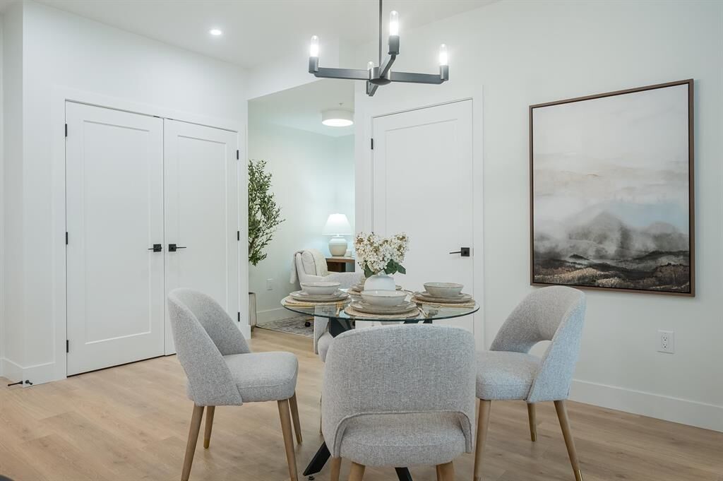 Property Photo: 46187 Thomas Road 305 BC V2R 6H3