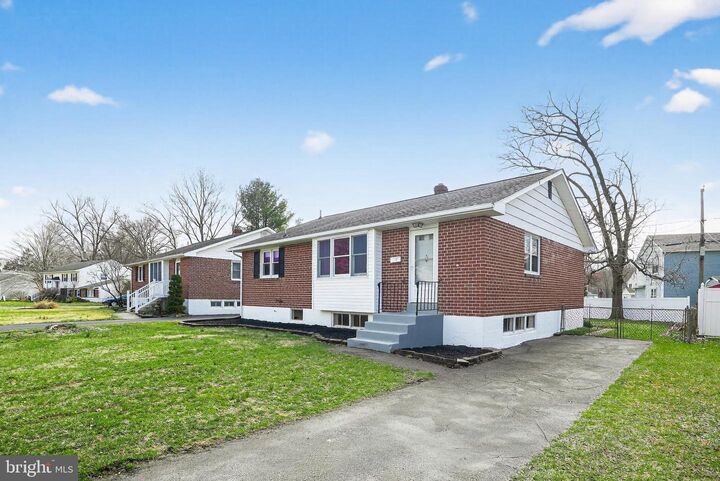 Property Photo:  53 Marta Drive  DE 19808 