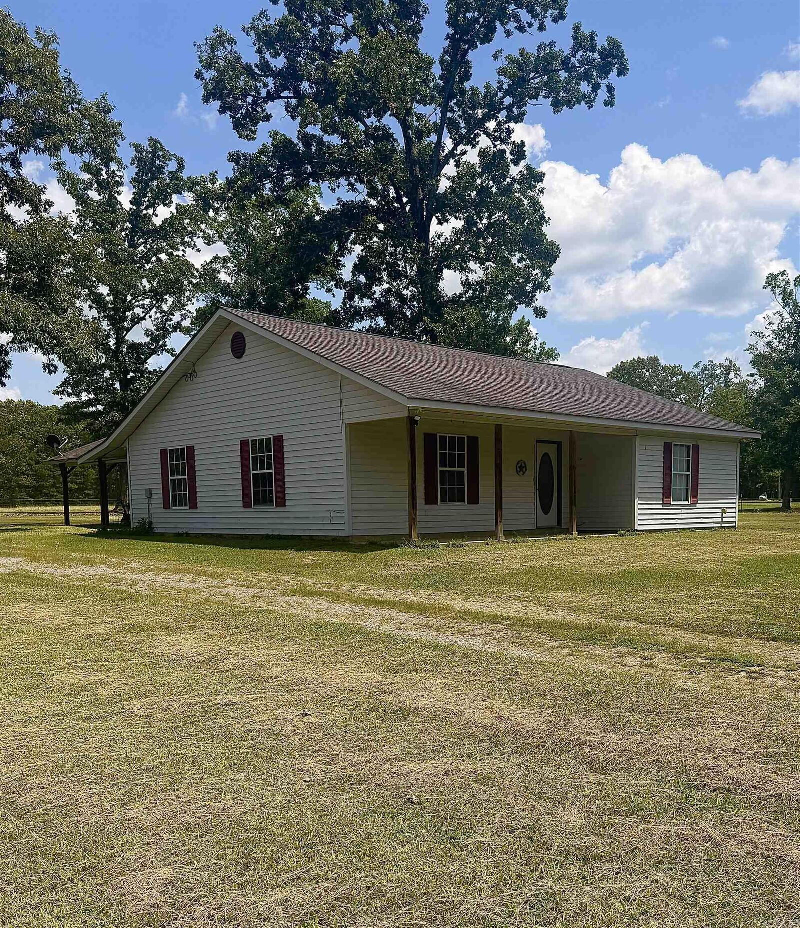Property Photo:  450 Pinewood Road  AR 71665 