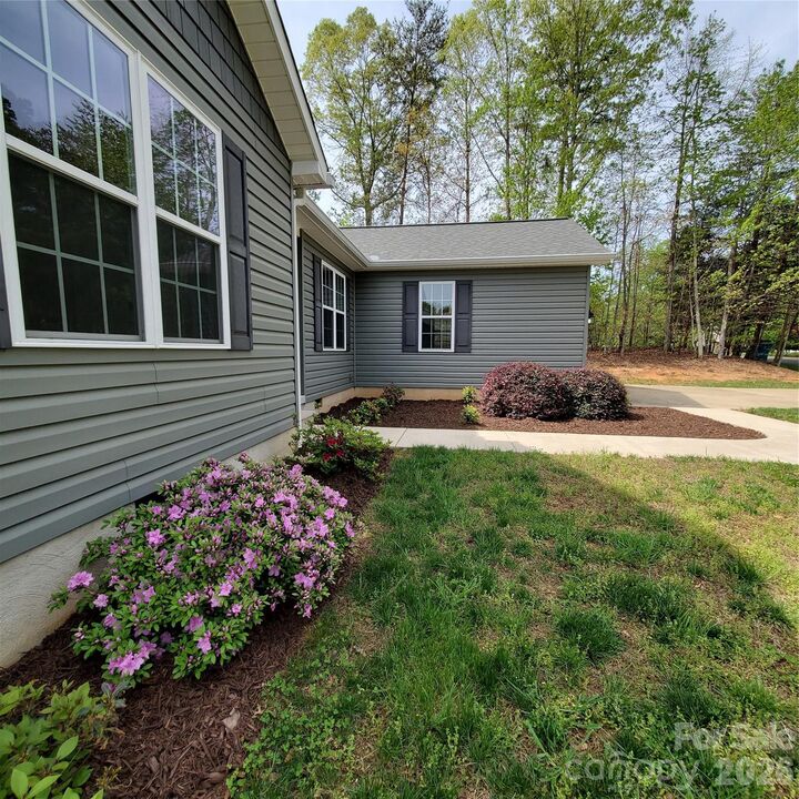 Property Photo: 3564 Still Knoll Lane 6 NC 28673