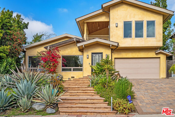 Property Photo:  3260 Malcolm Ave  CA 90034 