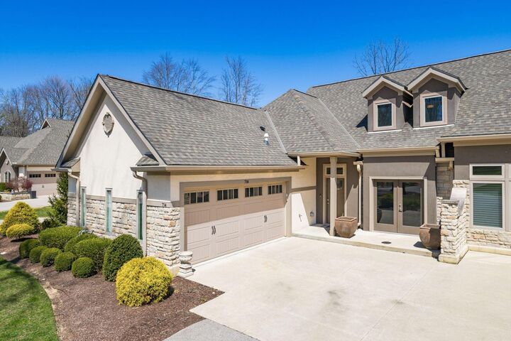 Property Photo:  714 Fairway Boulevard  OH 43213 