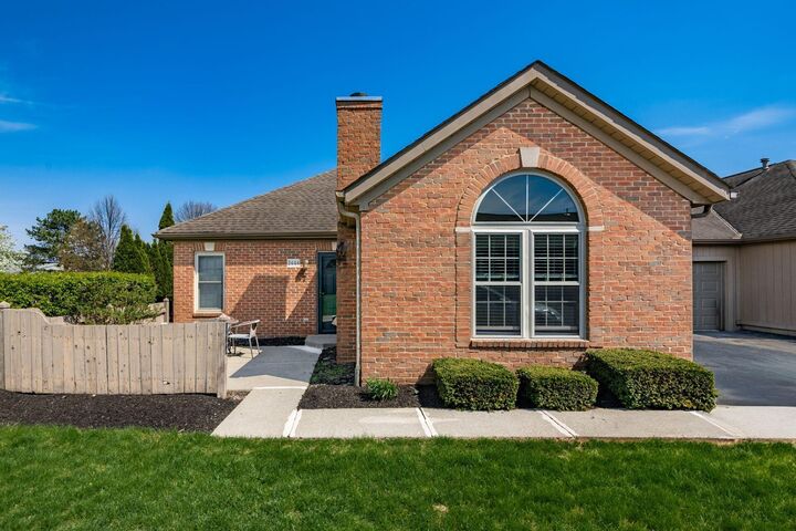 Property Photo:  2444 Hooverside Lane  OH 43123 