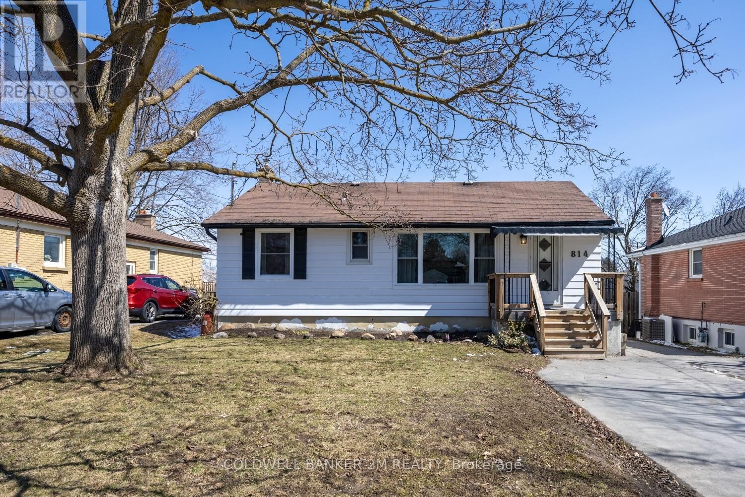 Photo de la propriété:  814 Downie Street  ON K9H 4L3 