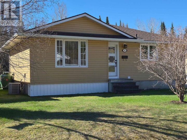 Property Photo: 34 Redwing Ave ON P0T 2C0