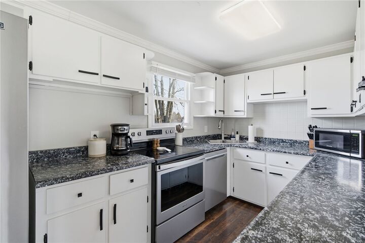 Property Photo:  15 Sunny Lane  OH 45065 