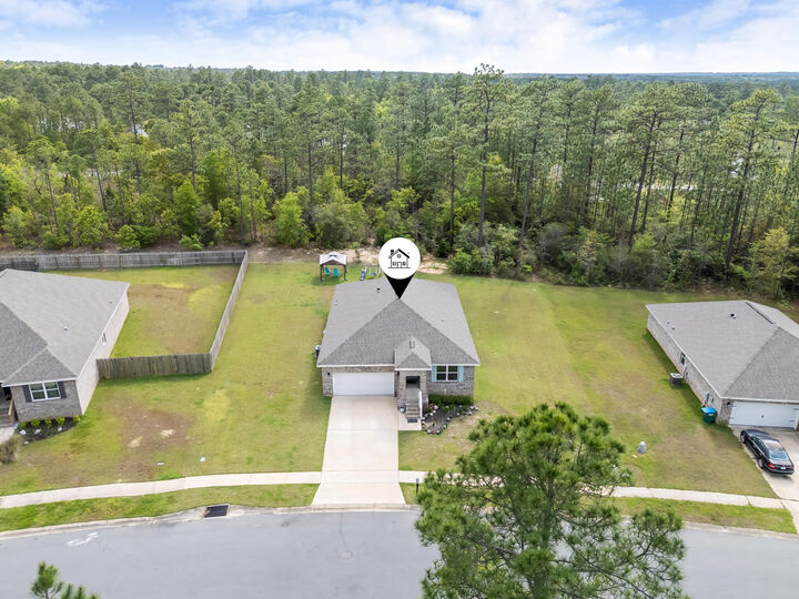 Property Photo: 6535 Torrey Pines Trace FL 32567
