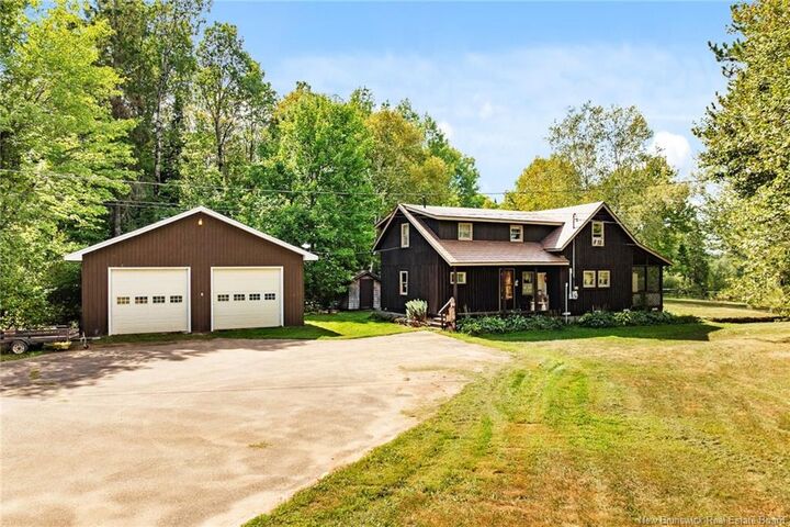 135 Hopkins Rd — photo 1