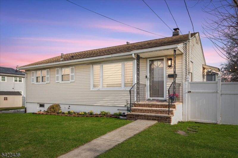 Property Photo:  707 Kingston Ave  NJ 07033 