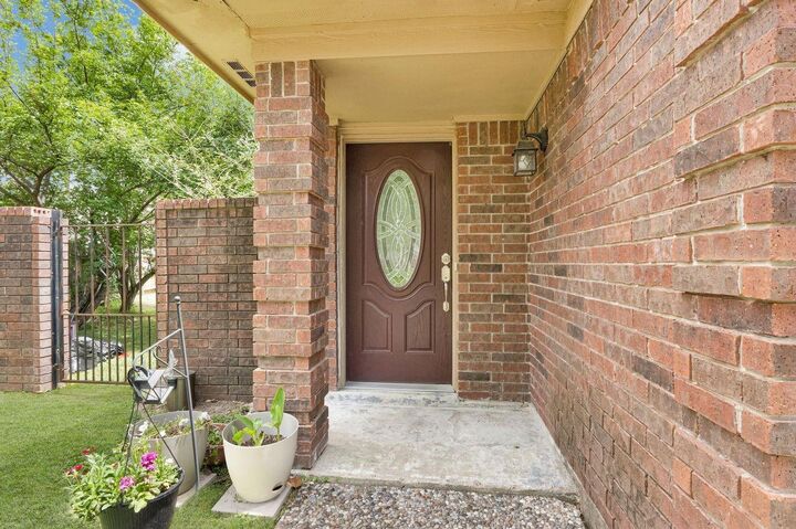 Property Photo:  7710 Springville Drive  TX 77095 
