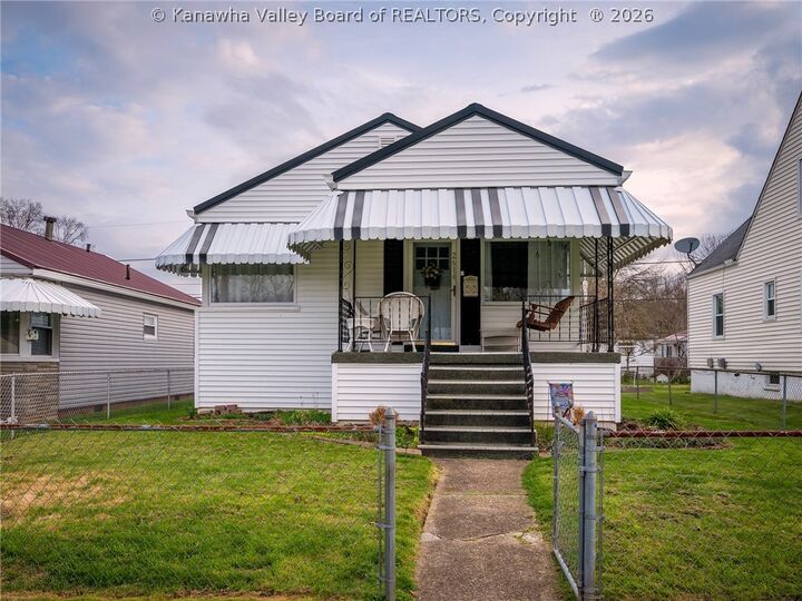 Property Photo:  2614 Washington Avenue  WV 25177 