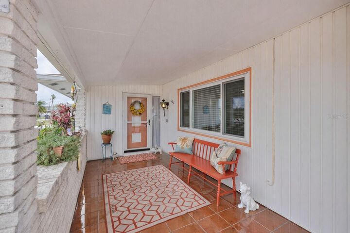 Property Photo: 608 La Jolla Avenue FL 33573