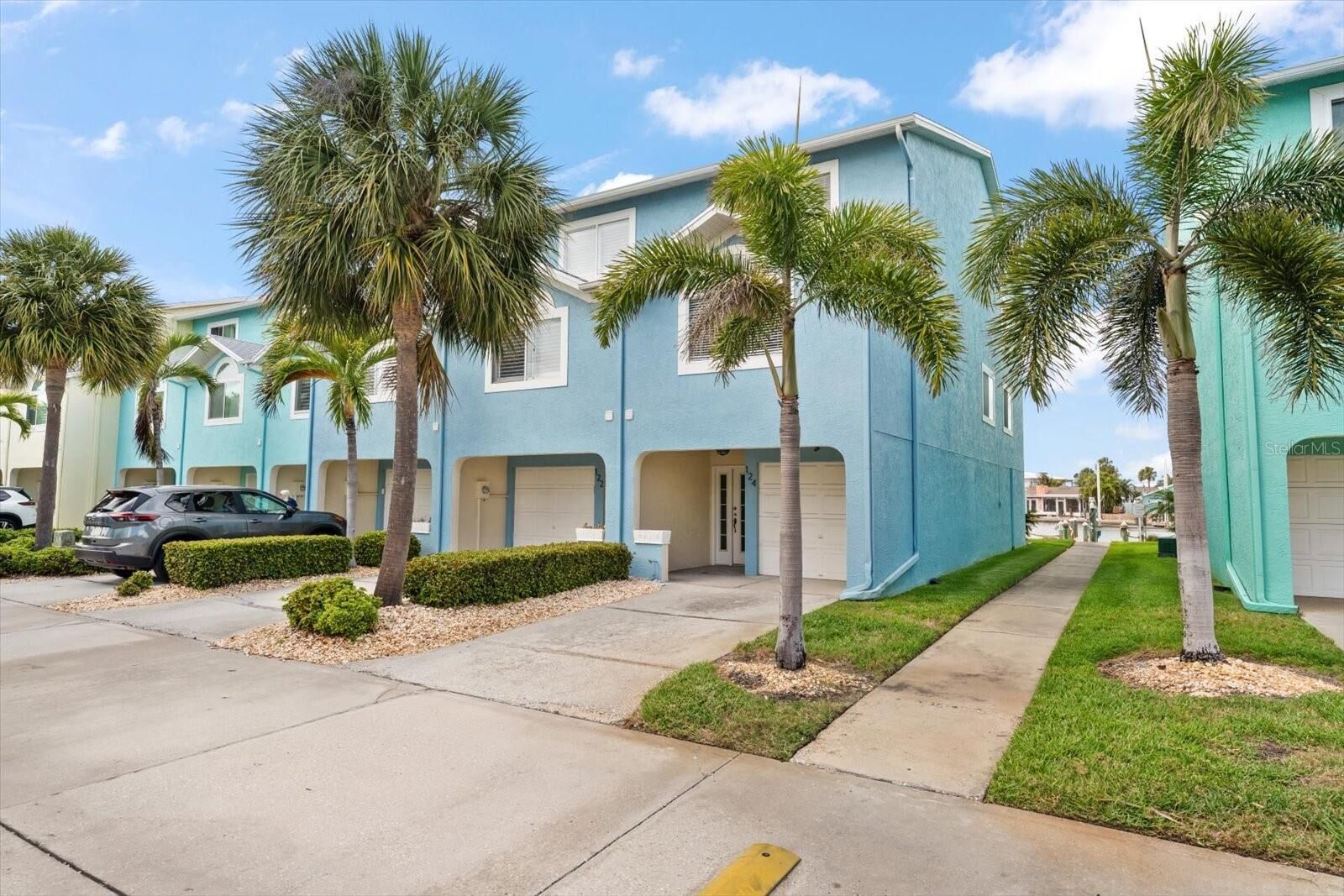 Property Photo: 124 Marcdale Boulevard FL 33785