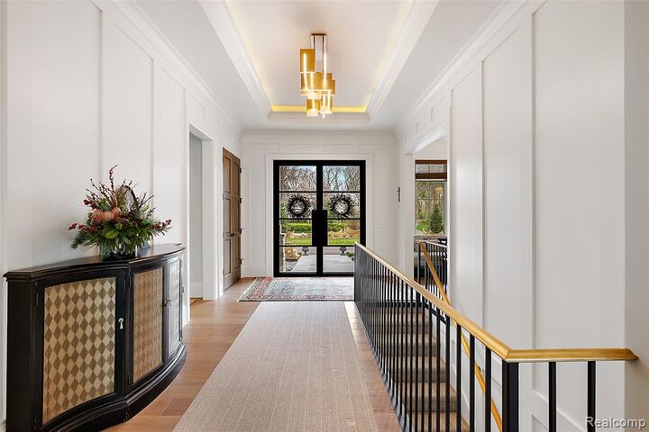 Property Photo:  1454 Banmoor Drive  MI 48084 1504 