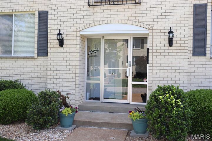 Property Photo:  12574 Chardin Place 4  MO 63128 