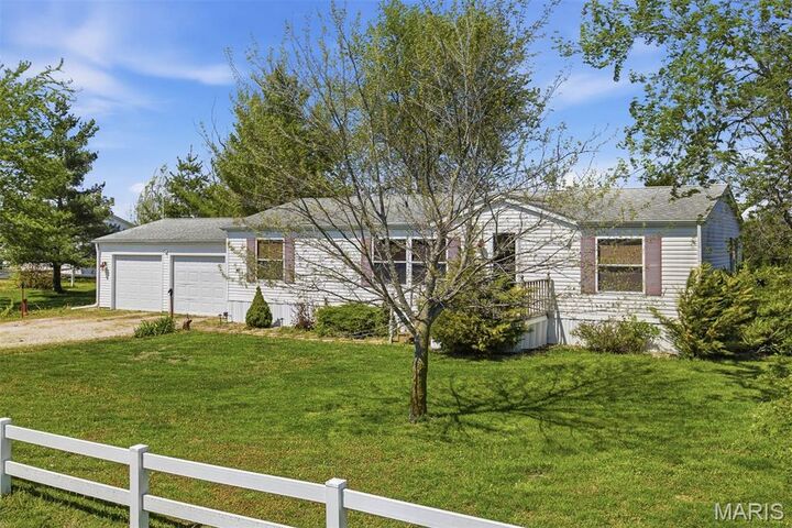 Property Photo: 1222 Mary Irene Road IL 62265