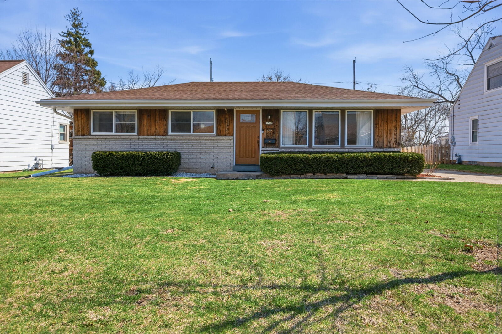 Property Photo:  1300 S 95th St  WI 53214 