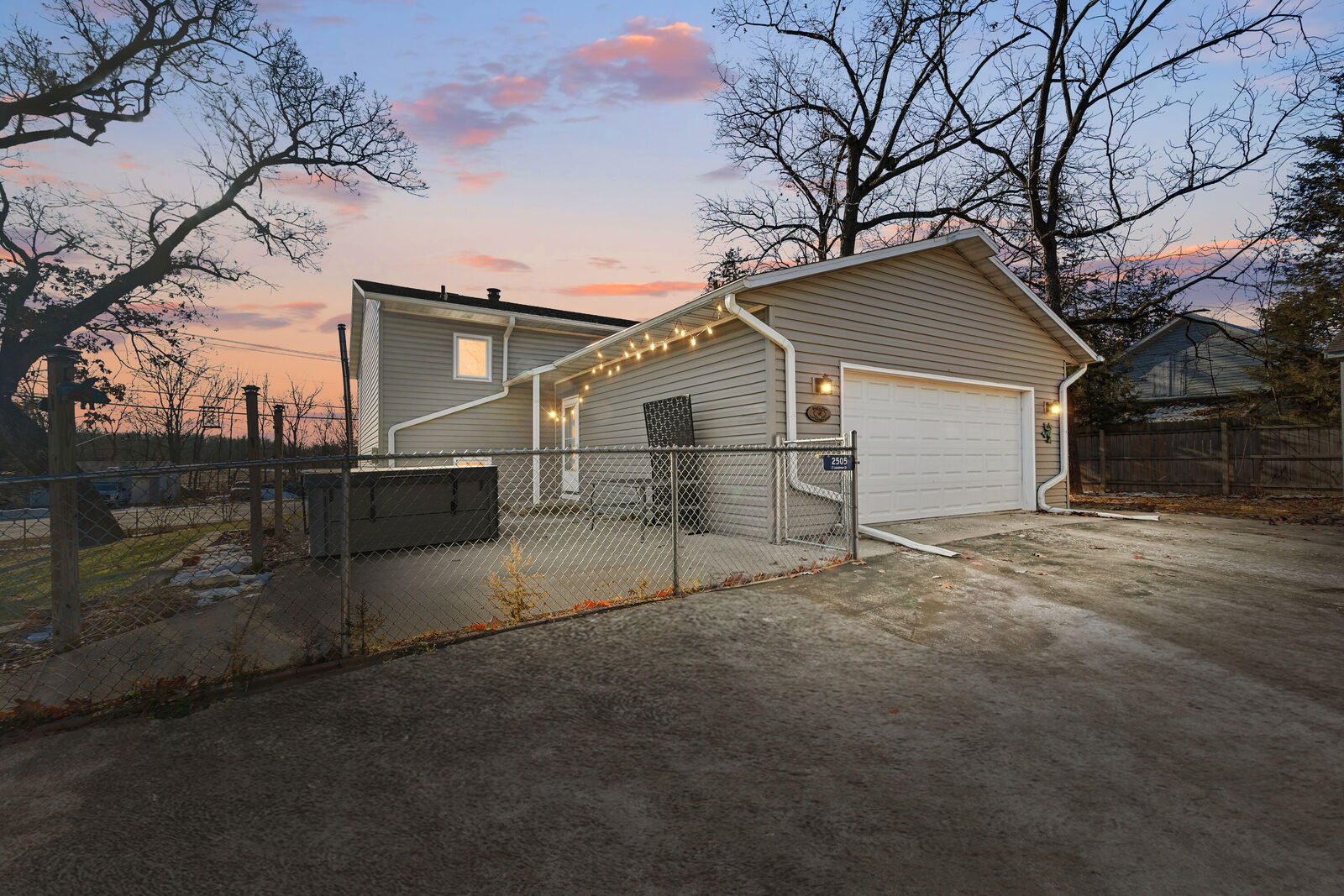 Property Photo: 2505 E Lakeshore Dr WI 53181