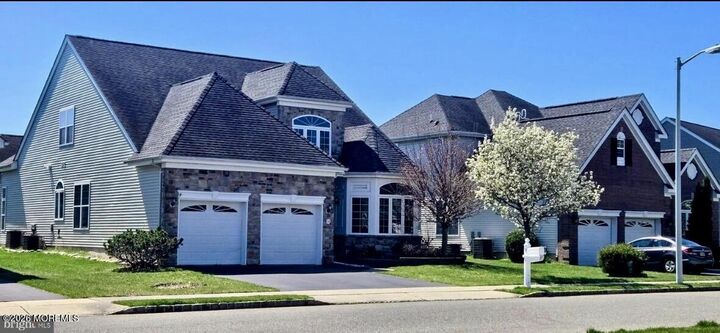 Property Photo:  16 Plymouth Way  NJ 08005 