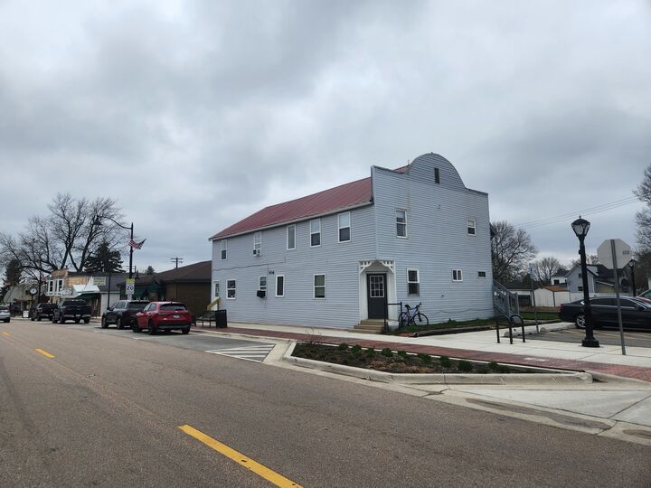 Property Photo:  106 W Comanche Avenue  IL 60550 