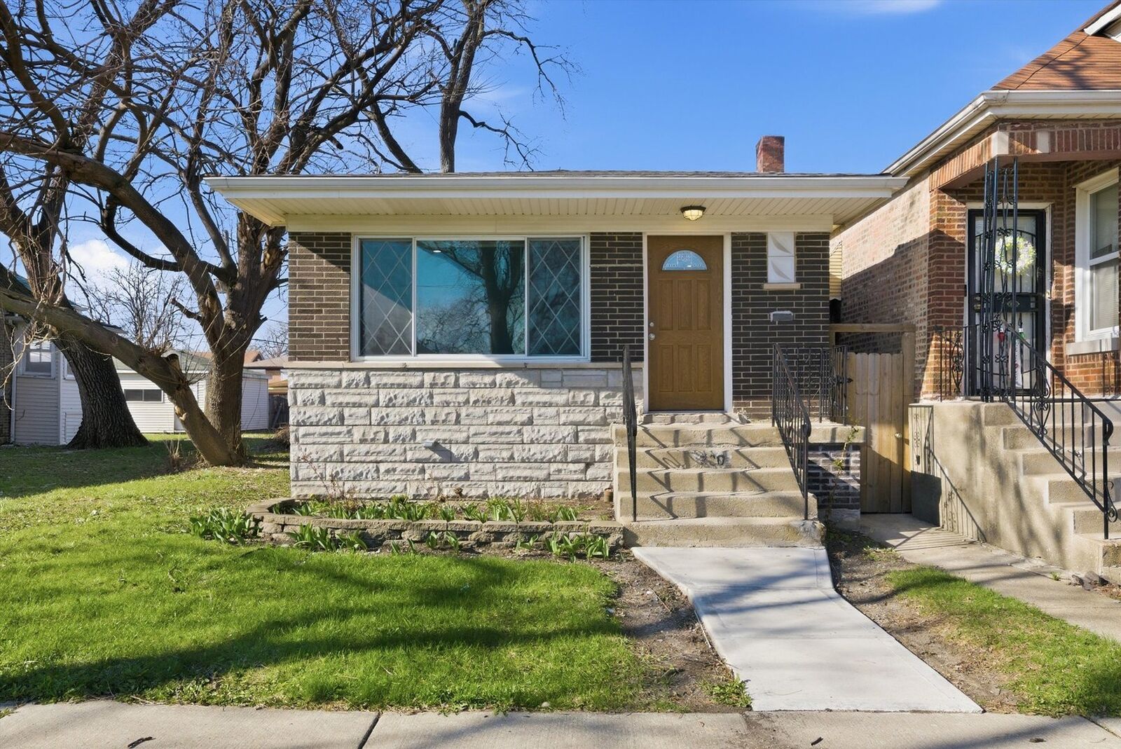 Property Photo:  320 W 101st Place  IL 60628 