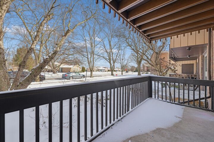 Property Photo:  827 E 194th Street 827  IL 60425 