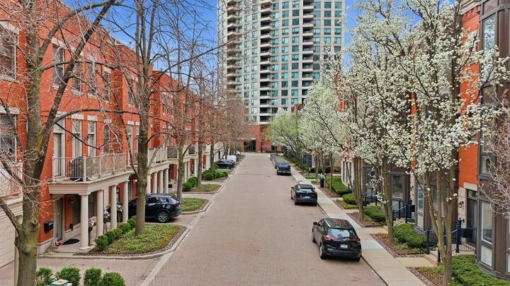 Property Photo:  