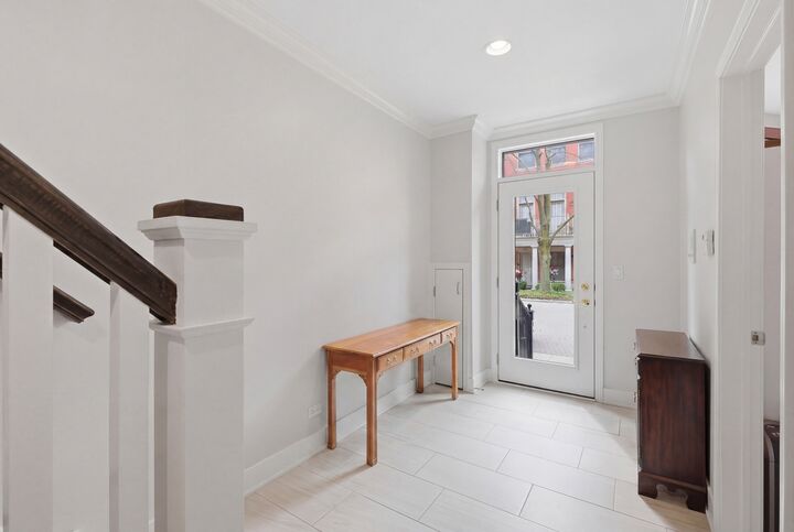 Property Photo:  