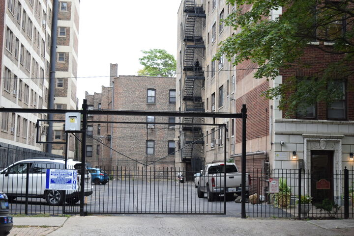 Property Photo:  5135 S Kenwood Avenue 606  IL 60615 