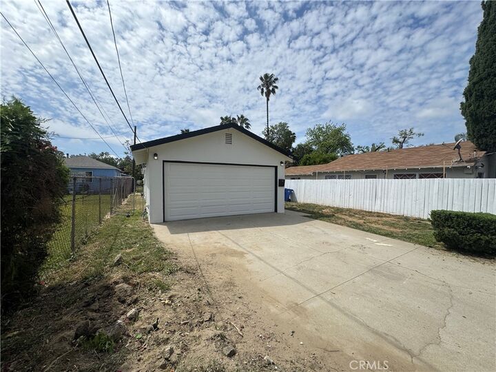 Property Photo:  14752 Lemay Street  CA 91405 