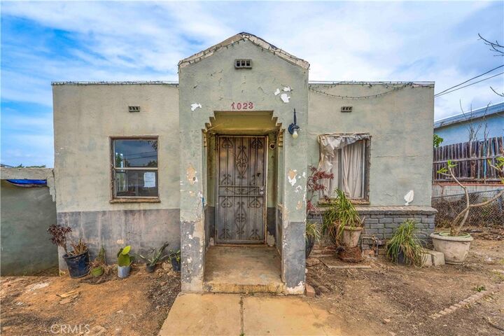 Property Photo:  1023 De Garmo Drive  CA 90063 