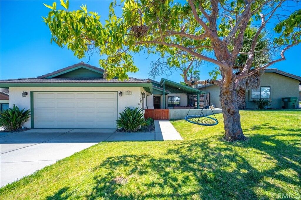 Property Photo:  411 Spanish Moss  CA 93420 